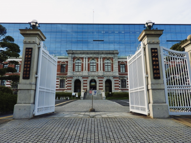 　相続問題で、家庭裁判所や弁護士から通知書が届いたらどうする？